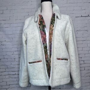 Vintage Orvis Sherpa Teddy Tapestry Button Sweater Jacket Medium Button Closure